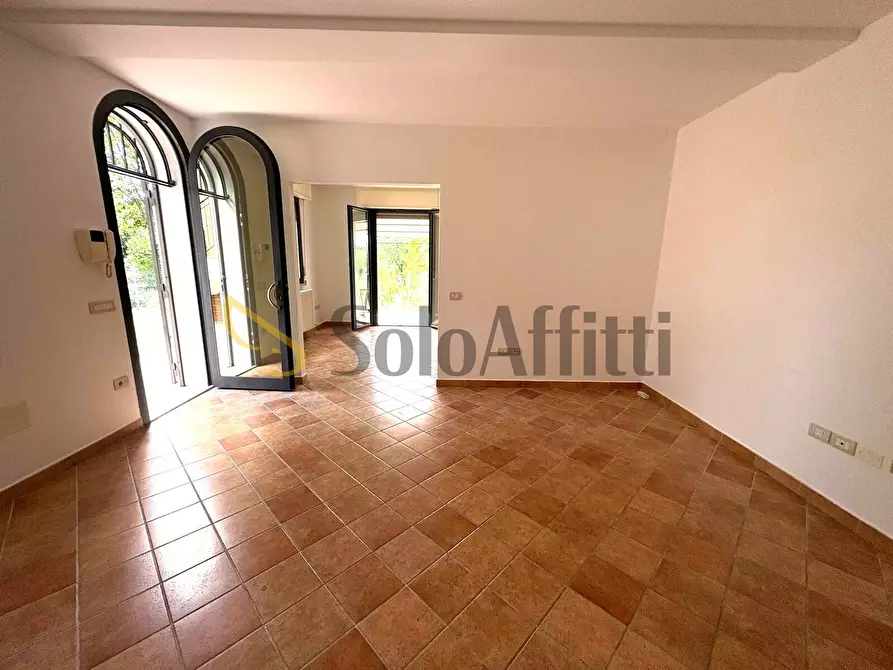 Immagine 2 di Villa in affitto  in Via Coriano 298 a Rimini