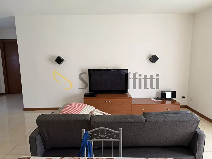 Immagine 15 di Trilocale in affitto  in Via Colombo 13 a Solaro