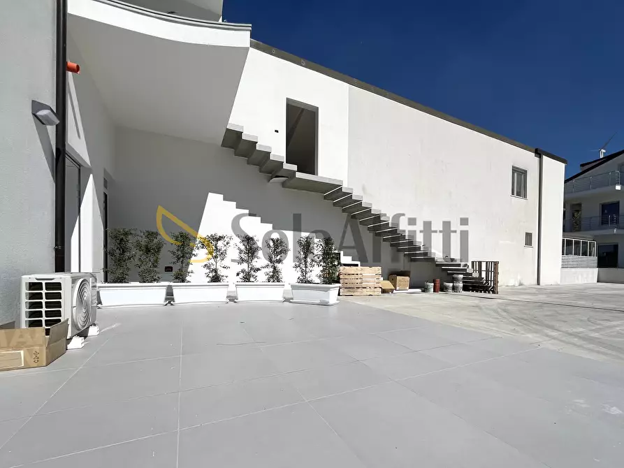 Immagine 13 di Mansarda in affitto  a Catanzaro