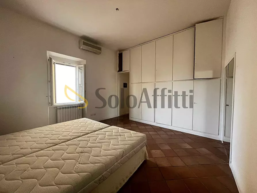 Immagine 20 di Quadrilocale in affitto  in via della Panetteria 45 a Roma