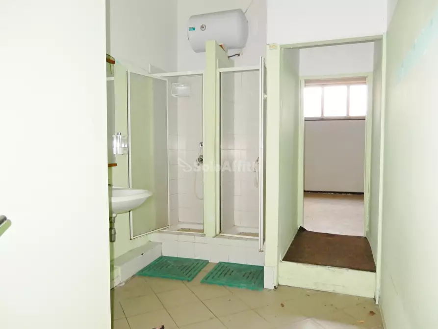 Immagine 4 di Magazzino in affitto  a Catanzaro