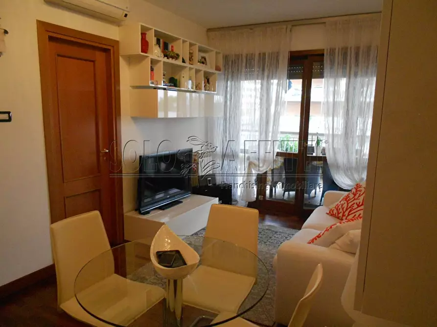 Immagine 4 di Bilocale in affitto  in Via Baldassarre Peruzzi a Fiumicino