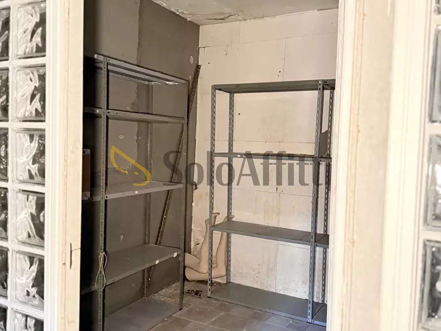 Immagine 17 di Locale commerciale in affitto  in Via Pretoria 43 a Potenza