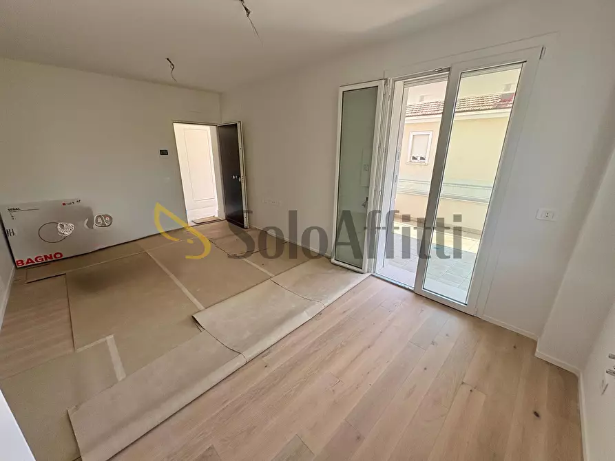 Immagine 4 di Trilocale in affitto  in Via Monte Titano 75 a Rimini