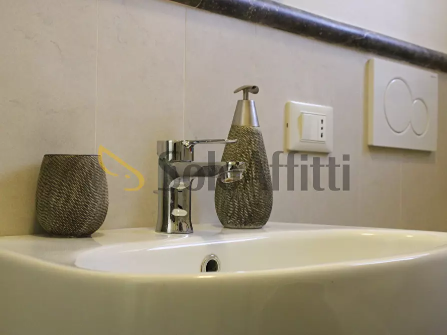 Immagine 15 di Trilocale in affitto  in Via Giacomo Venezian 10 a Milano