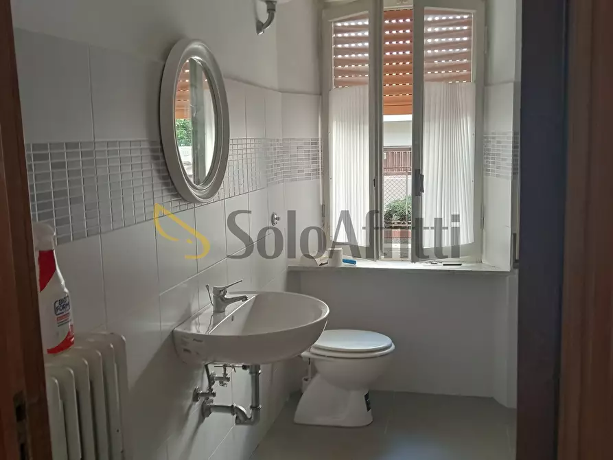 Immagine 21 di Ufficio in affitto  a Falconara Marittima