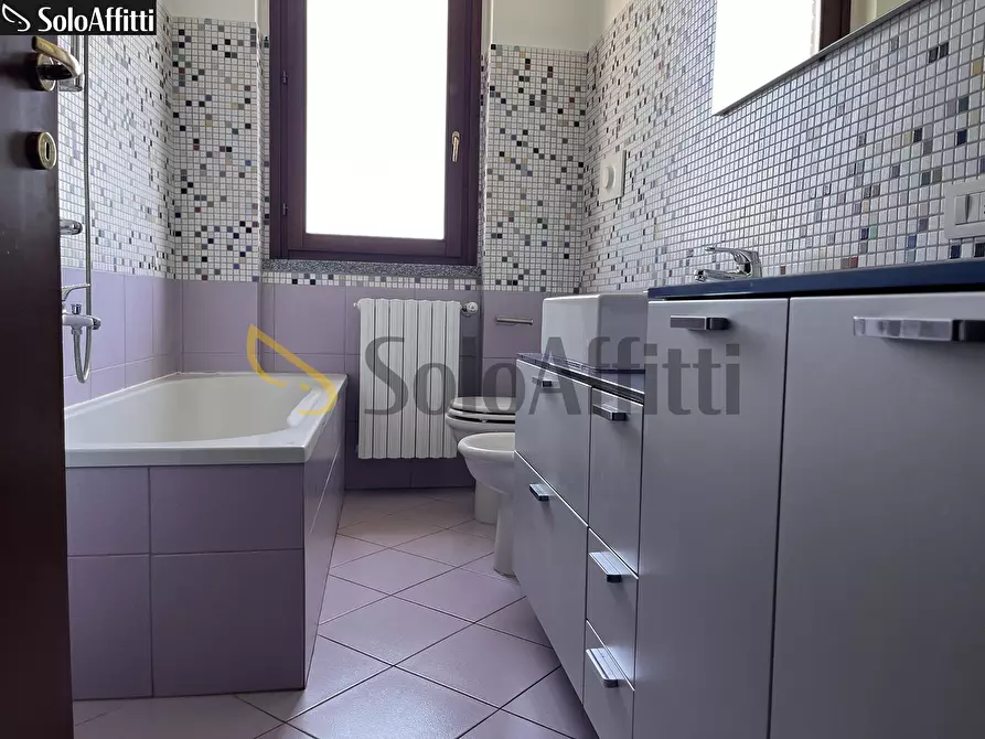 Immagine 13 di Bilocale in affitto  in Via Marsala 18 a Desio