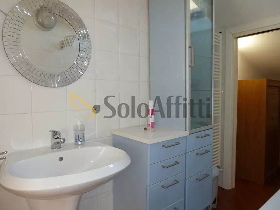 Immagine 27 di Quadrilocale in affitto  in Via Roma 63 a Ospedaletti