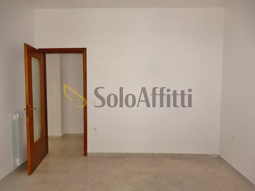 Immagine 9 di Quadrilocale in affitto  in Via Domenico Mottola d'Amato 13 a Catanzaro