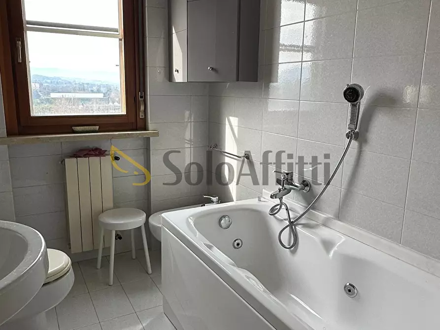 Immagine 23 di Trilocale in affitto  in Via Vittorio Alfieri a Terni