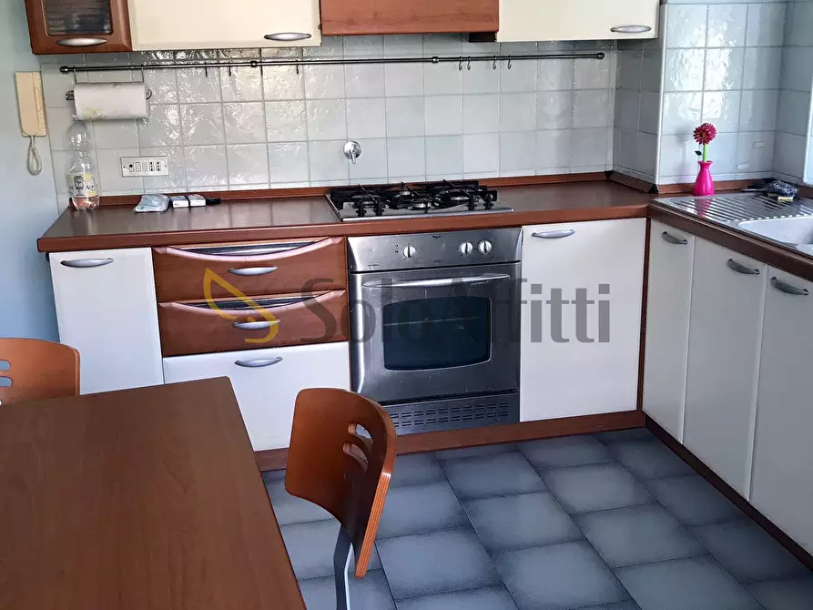 Immagine 33 di Trilocale in affitto  in Via Postumia 1 a Torino