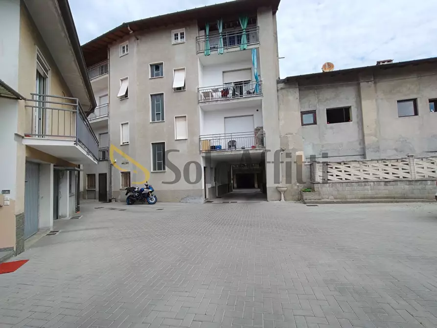 Immagine 13 di Bilocale in affitto  a Gemonio