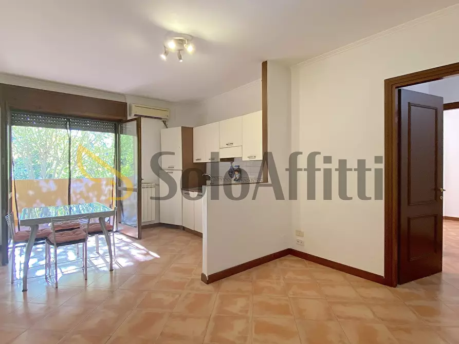 Immagine 3 di Trilocale in affitto  in Via Erminio Macario 60 a Roma