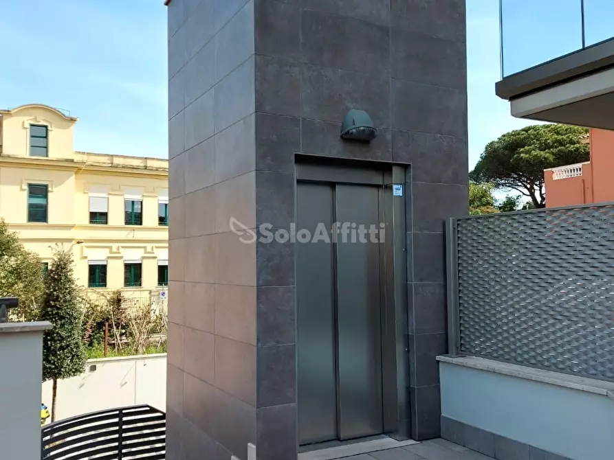 Immagine 37 di Trilocale in affitto  in Via del Castello a Roma