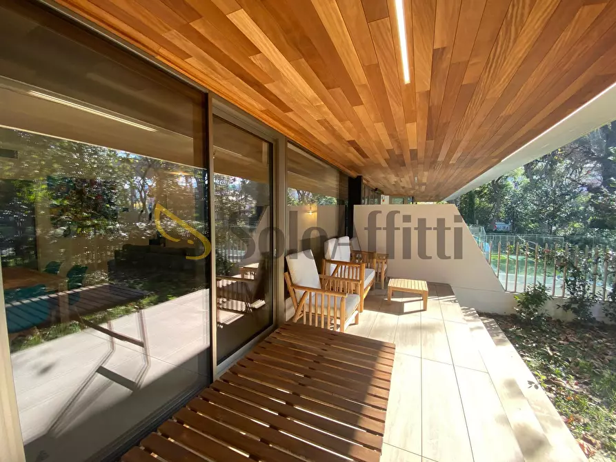 Immagine 13 di Quadrilocale in affitto  in Viale dei Mille 1 a Riccione