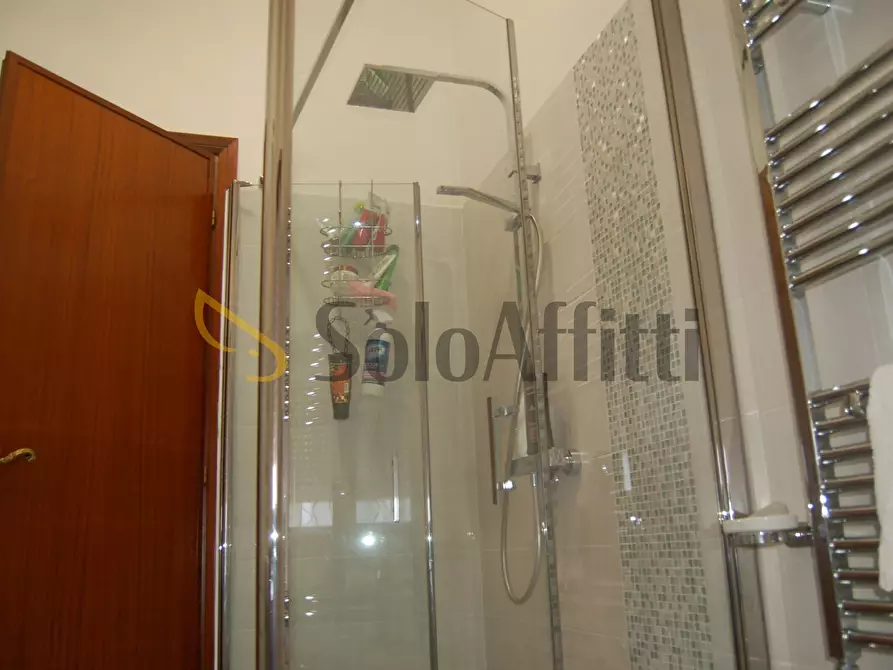Immagine 15 di Trilocale in affitto  in Via dei Boccamazzi 24 a Roma