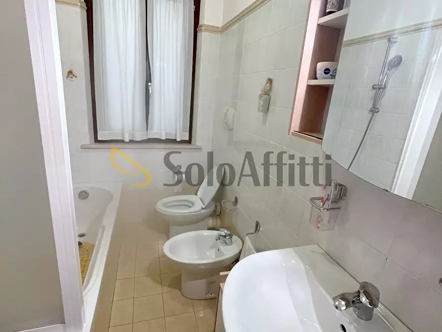 Immagine 10 di Bilocale in affitto  a Osimo