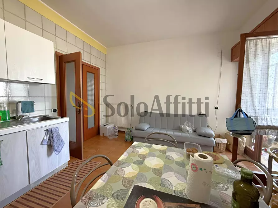 Immagine 5 di Stanza singola in affitto  a Catanzaro
