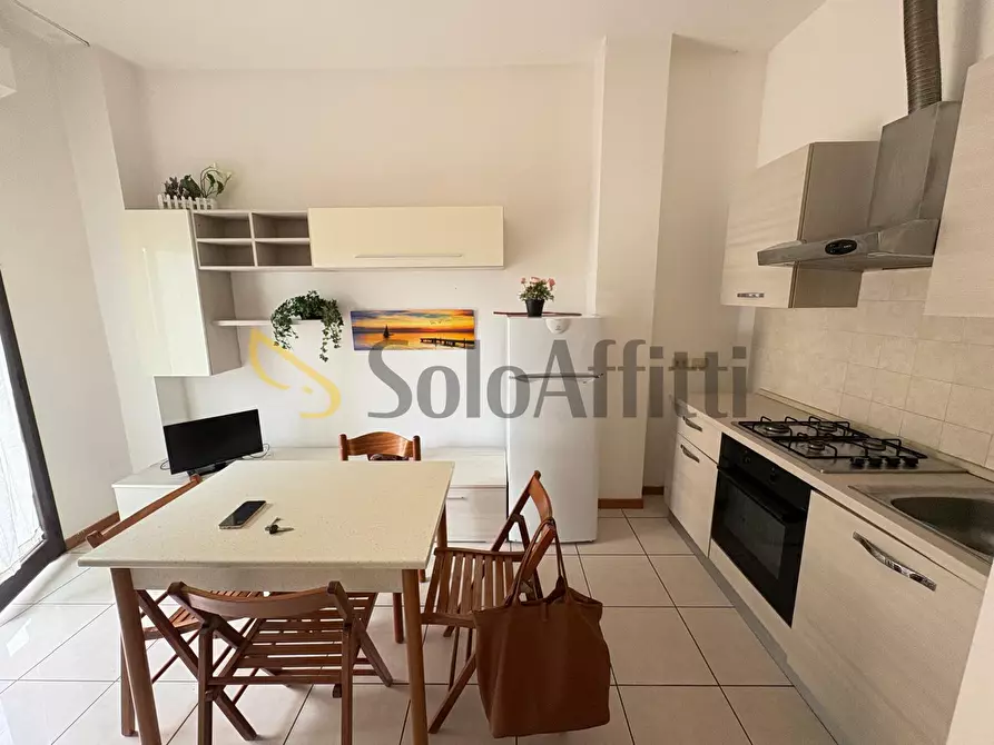Immagine 4 di Trilocale in affitto  in Viale Regina Elena 123B a Rimini