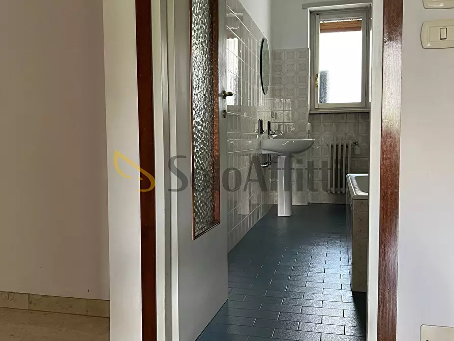 Immagine 22 di Trilocale in affitto  in CORSO BERNARDINO TELESIO a Torino