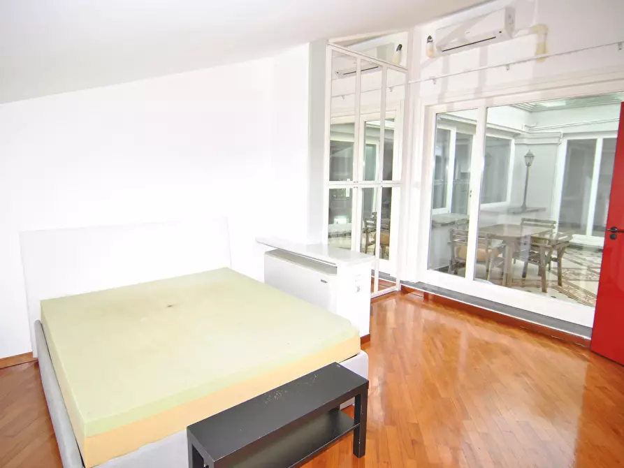 Immagine 13 di Appartamento in affitto  in Viale Italia 104 a Livorno