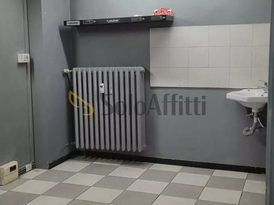 Immagine 12 di Locale commerciale in affitto  in Corso Filippo Brunelleschi 80 a Torino