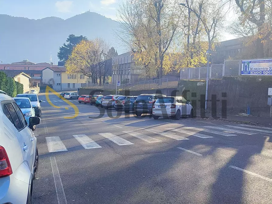 Immagine 12 di Bilocale in affitto  in Via Francesco Borromini 28 a Como