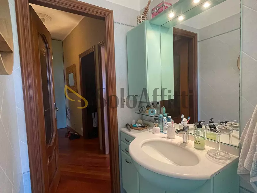 Immagine 25 di Trilocale in affitto  in Via Borgo Dora a Torino