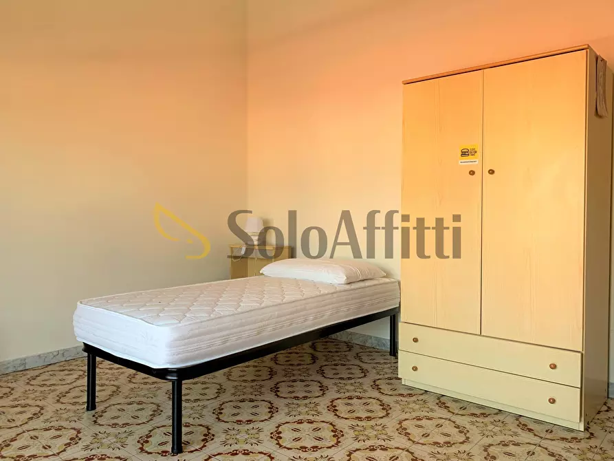 Immagine 9 di Stanza singola in affitto  a Catanzaro