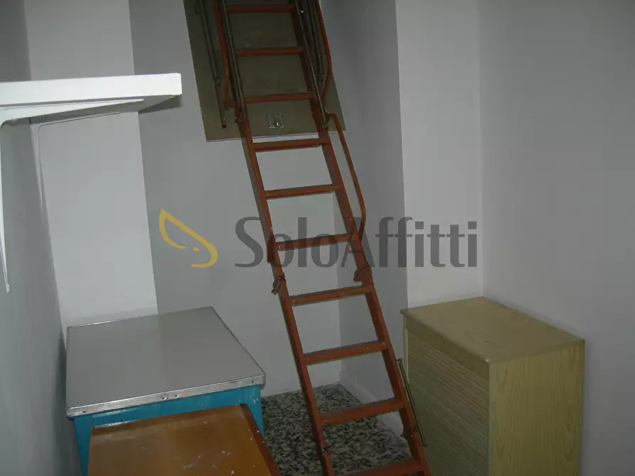 Immagine 5 di Locale commerciale in affitto  in VIA ASUNCION 7 a Torino