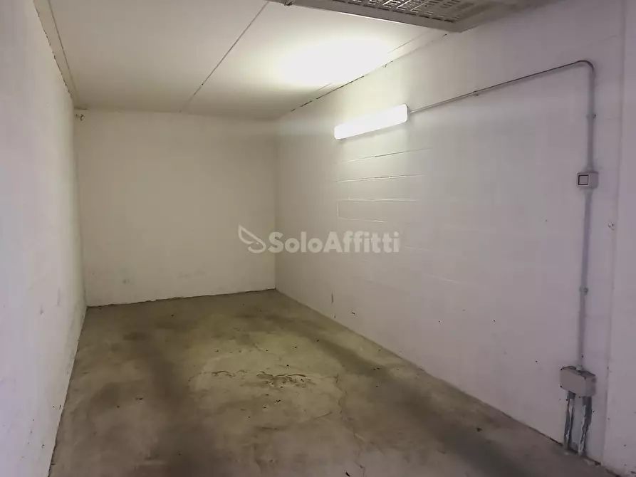 Immagine 7 di Garage in affitto  in Via Solferino 18 a Seregno
