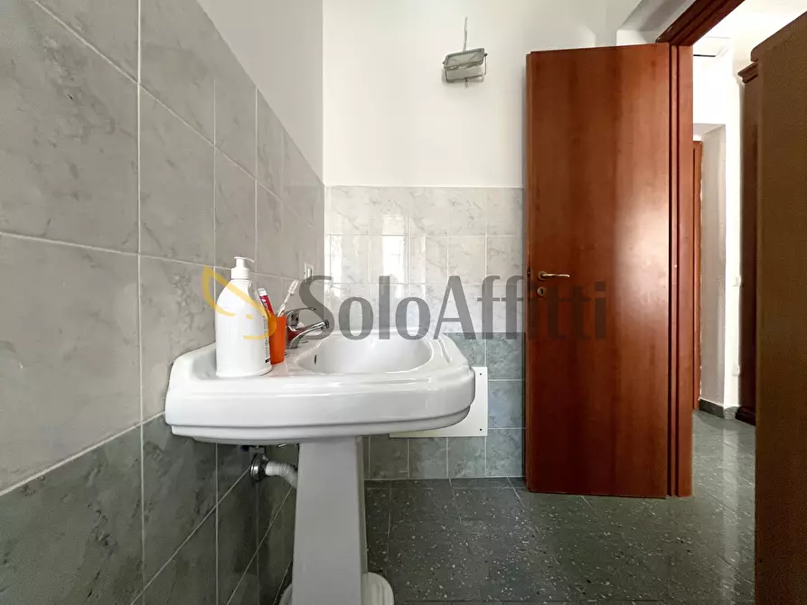 Immagine 12 di Bilocale in affitto  a Catanzaro