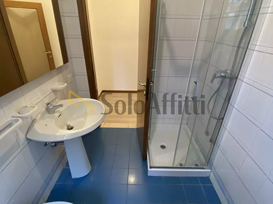 Immagine 9 di Bilocale in affitto  in Viale Giovanni Pascoli 114 a Rimini