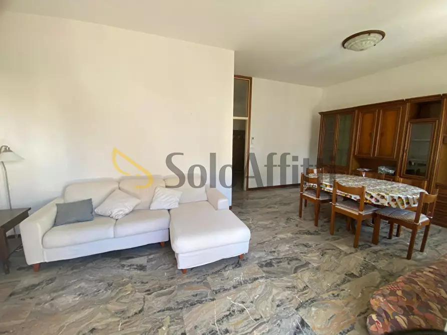 Immagine 2 di Pentalocale in affitto  in Viale Antonio Gramsci 99 a Riccione