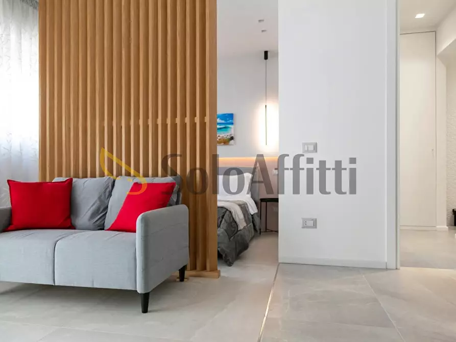 Immagine 13 di Appartamento in affitto  in Via Teocrito 48 a Catania