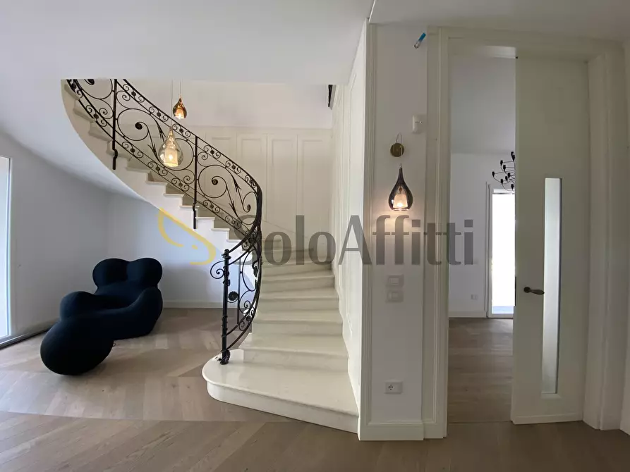 Immagine 4 di Villa in affitto  in Via Antonio Fogazzaro 9 a Rimini