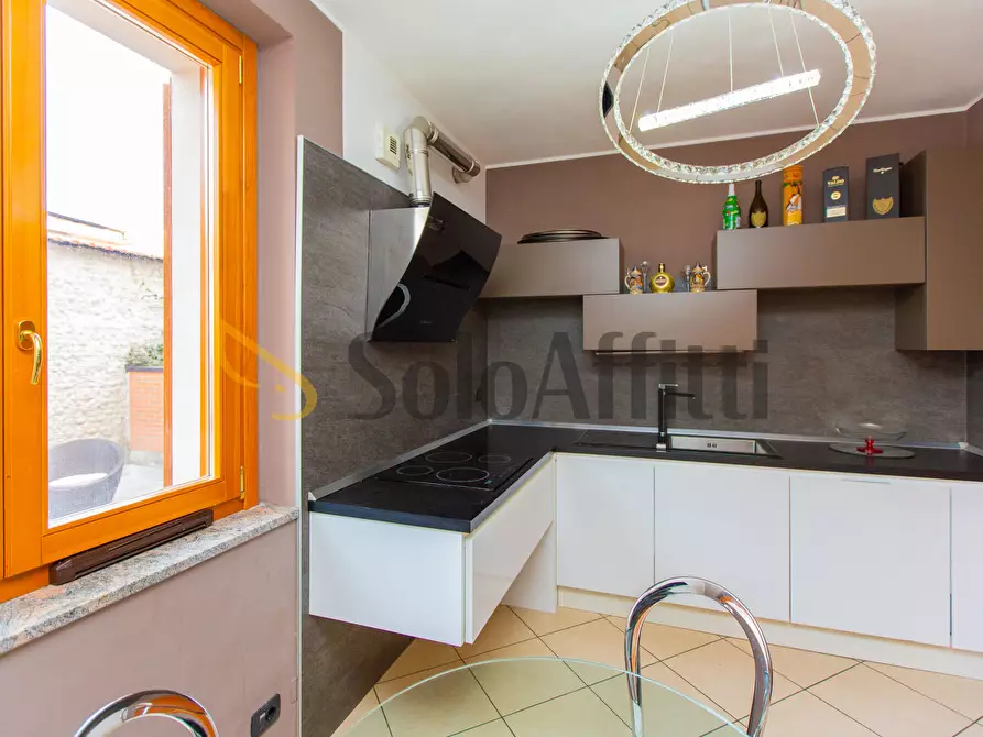 Immagine 10 di Villetta a schiera in affitto  in Via Bienate 4 a Busto Arsizio