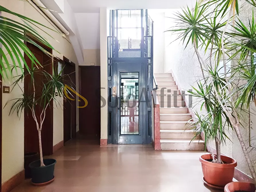 Immagine 3 di Trilocale in affitto  in Viale Vasco de Gama a Roma