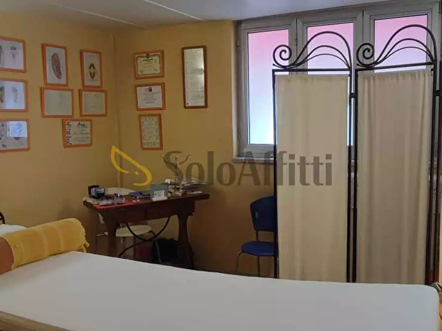 Immagine 7 di Locale commerciale in affitto  in Via Sette Comuni 43 a Torino