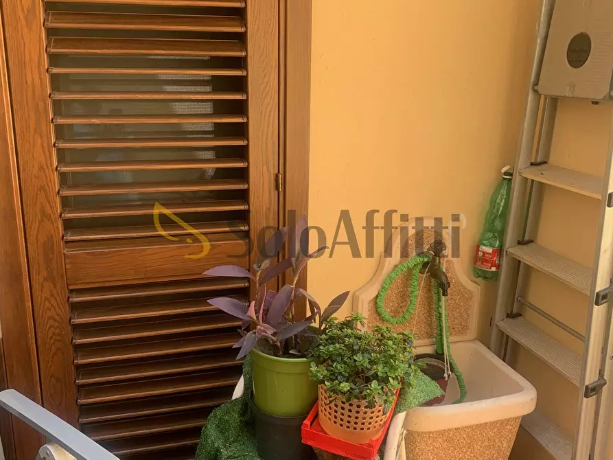 Immagine 16 di Quadrilocale in affitto  in Via Duca di Massa 10 a Aci Castello