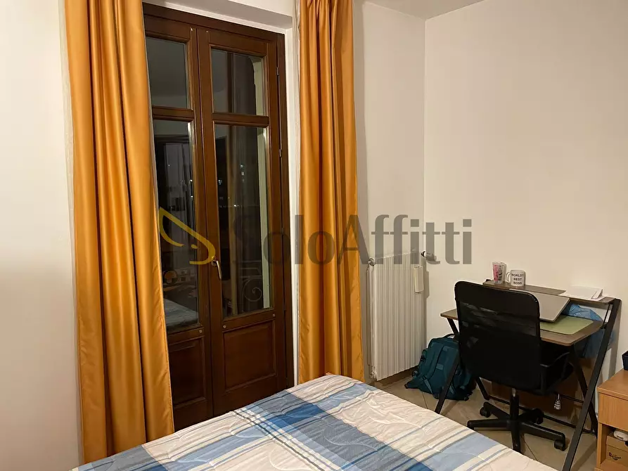 Immagine 16 di Trilocale in affitto  in Via Brione a Torino