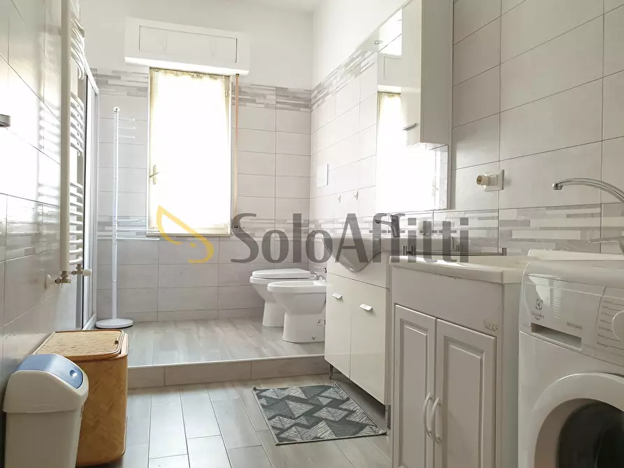 Immagine 8 di Pentalocale in affitto  a Catanzaro