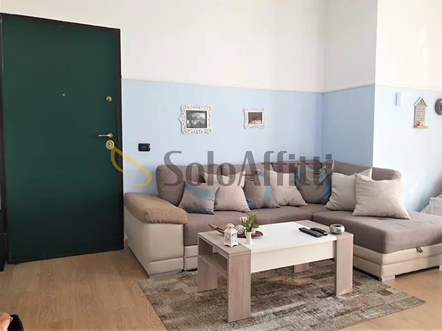 Immagine 3 di Trilocale in affitto  a Catanzaro