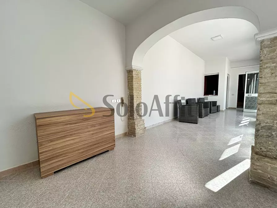 Immagine 7 di Stanza singola in affitto  a Monserrato