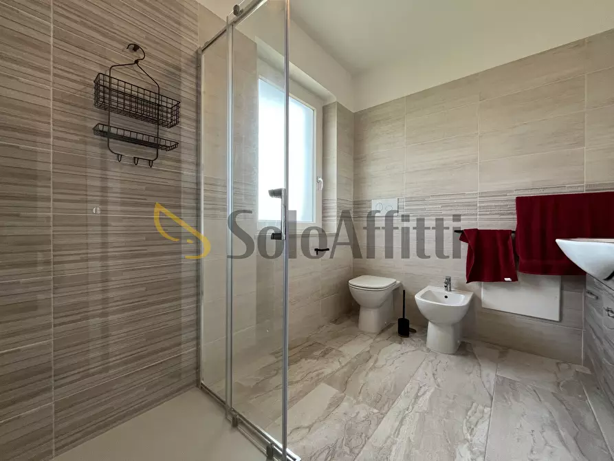 Immagine 13 di Trilocale in affitto  a Catanzaro