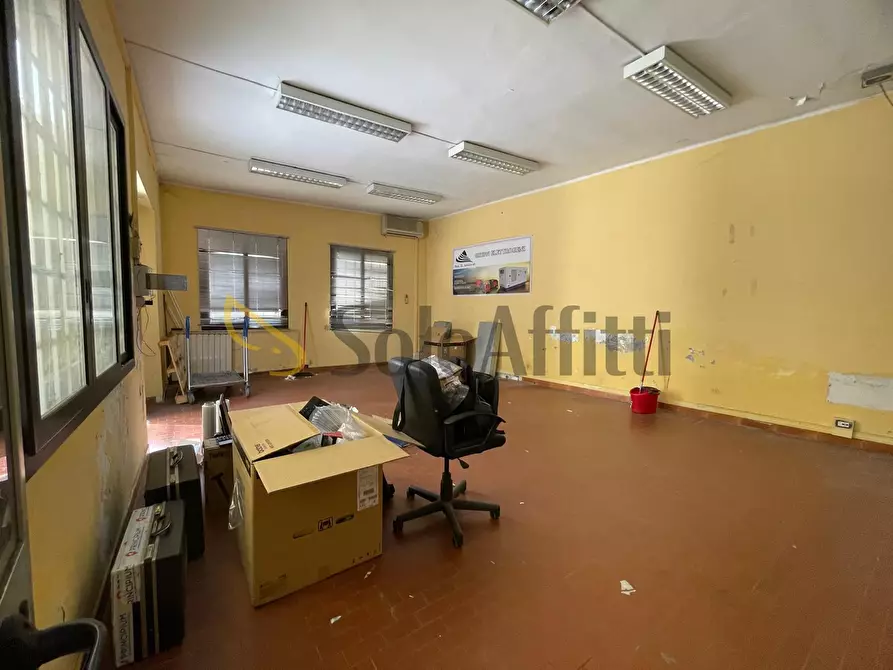 Immagine 8 di Magazzino in affitto  a Torino