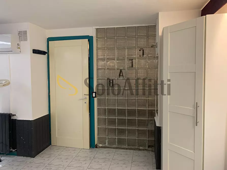 Immagine 27 di Ufficio in affitto  in Via delle Zagare 1 a Catania