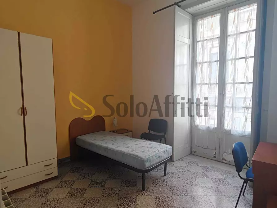 Immagine 4 di Stanza singola in affitto  a Catania