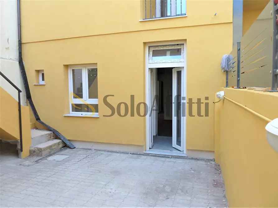 Immagine 13 di Bilocale in affitto  in Via Genova 6 a San Remo