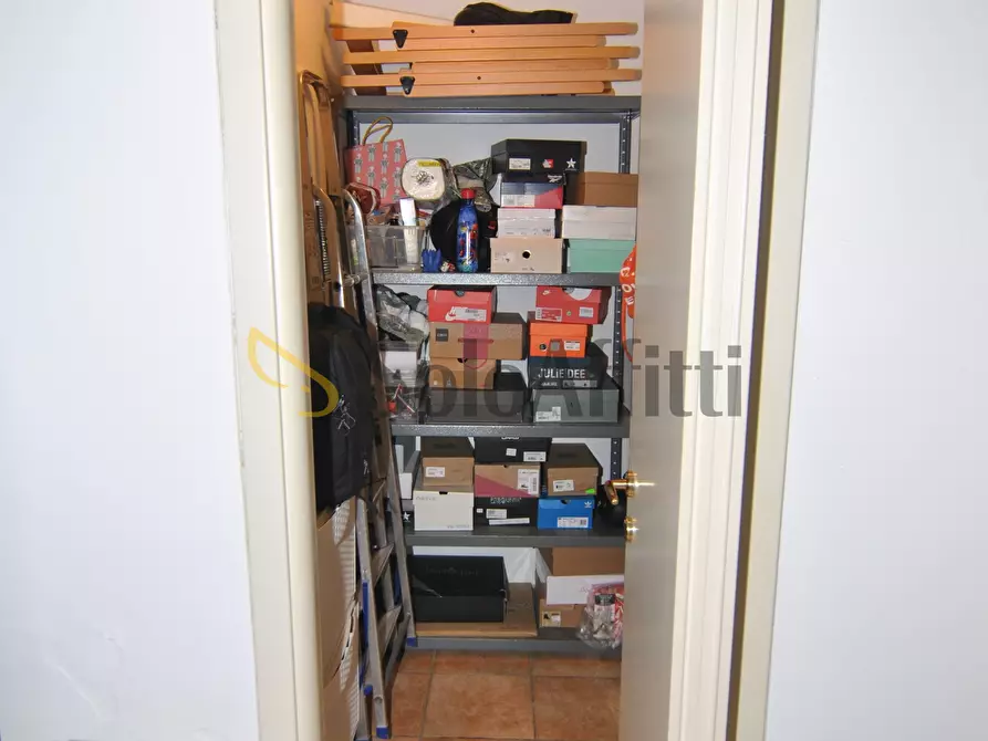 Immagine 6 di Bilocale in affitto  in Piazza del Cisternone 17 a Livorno